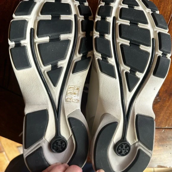 Tory Burch White and Light Gray Leather & Suede Platform Sneakers - Picture 4 of 8